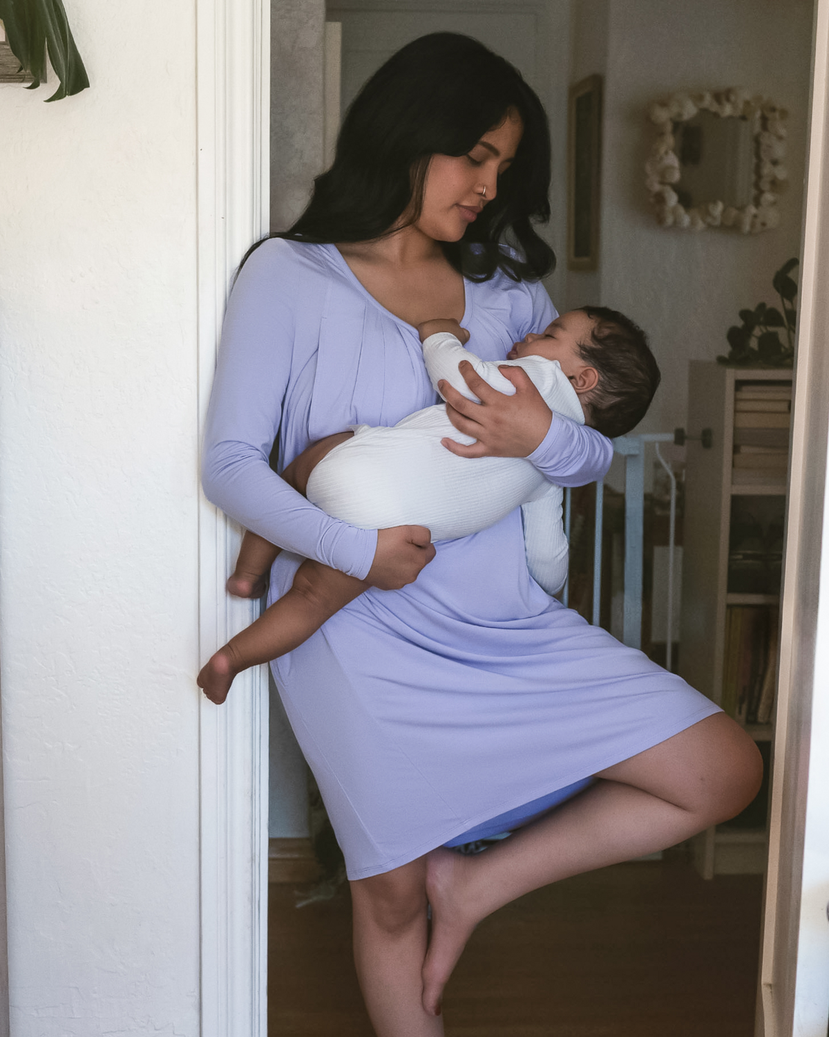 QuinnBambooLongSleeveMaternityNursingNightgown-Periwinkle-Medium-Betsabe-October-2024-_0001s_0006_MBP_3078-1500x1875-4688744